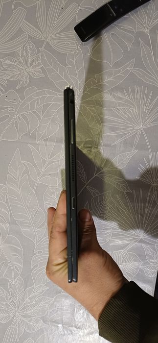 Планшет, ноутбук  Lenovo Yoga Book 1-x91f