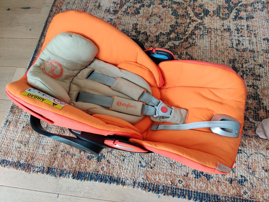 Fotelik 0-13 Cybex Aton Q wraz z bazą ISOFIX