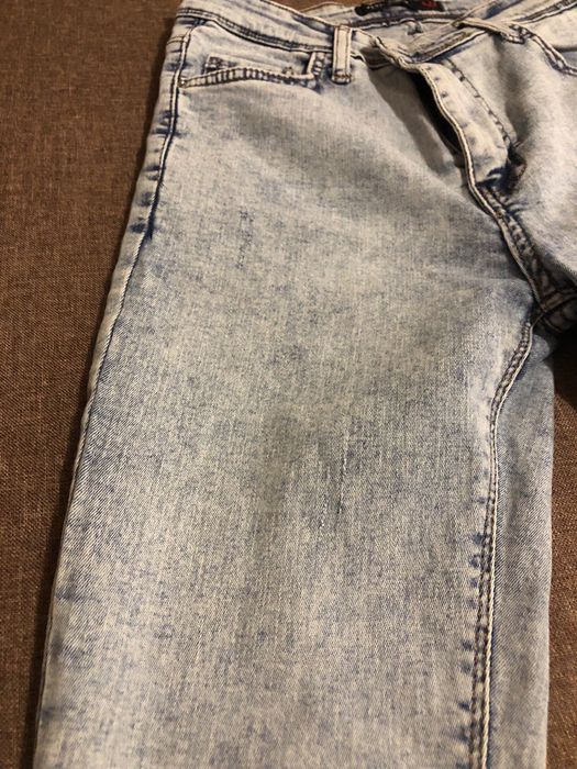 Джинсы скинни