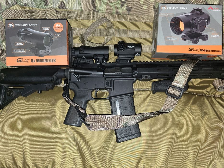 Коліматорний приціл та магніфер Primary Arms