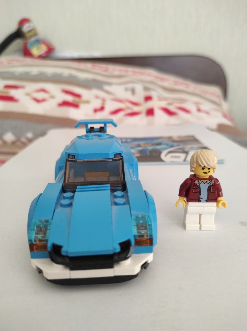 Lego city 60285 (авто+фігурка)