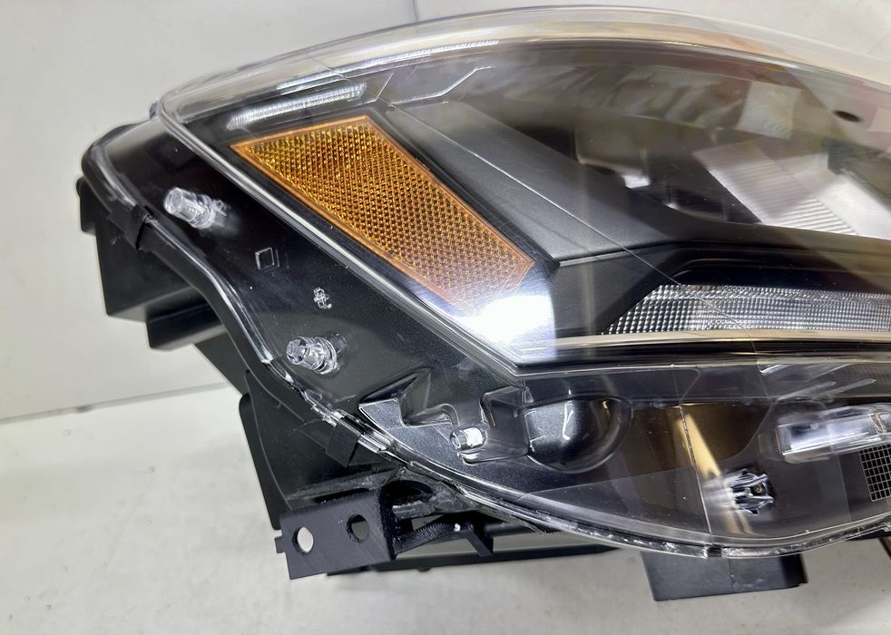 Фара правая Volkswagen Taos LED 2021 2022 2023 2GJ941036