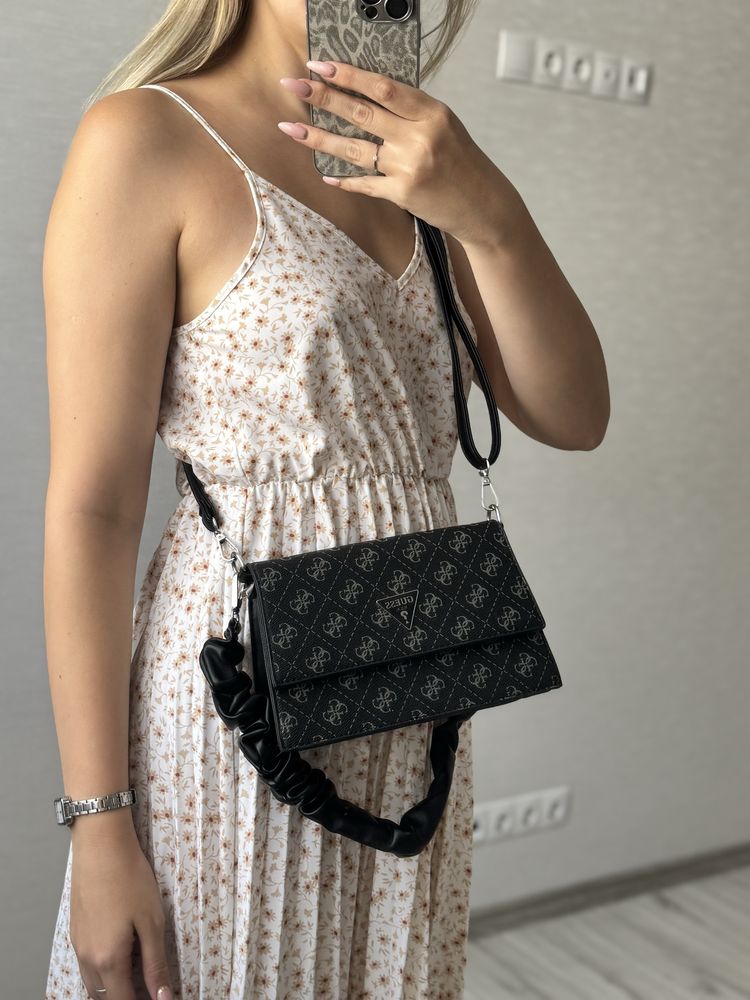 Сумочка Guess нова