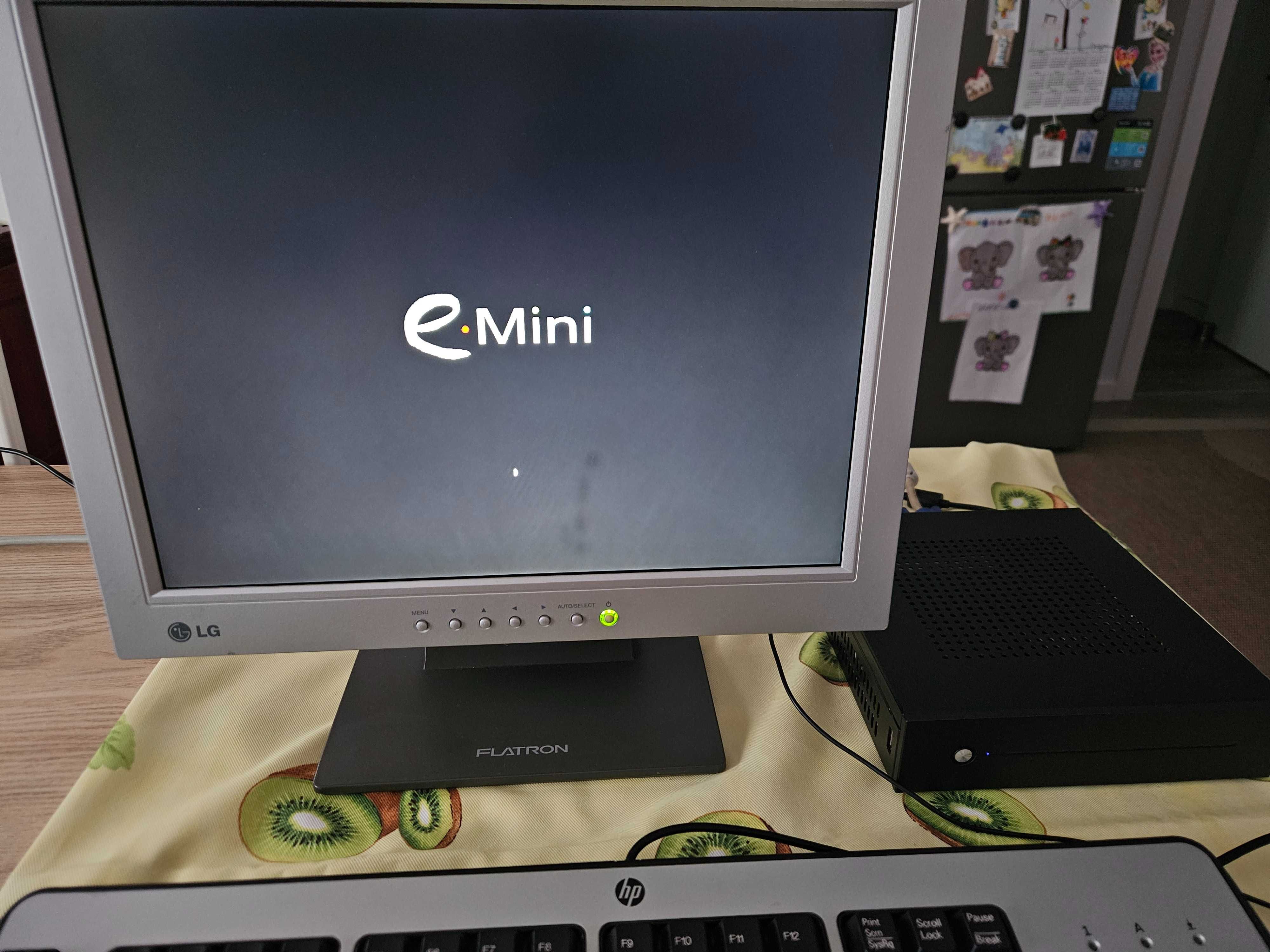 Micro-PC com adaptador