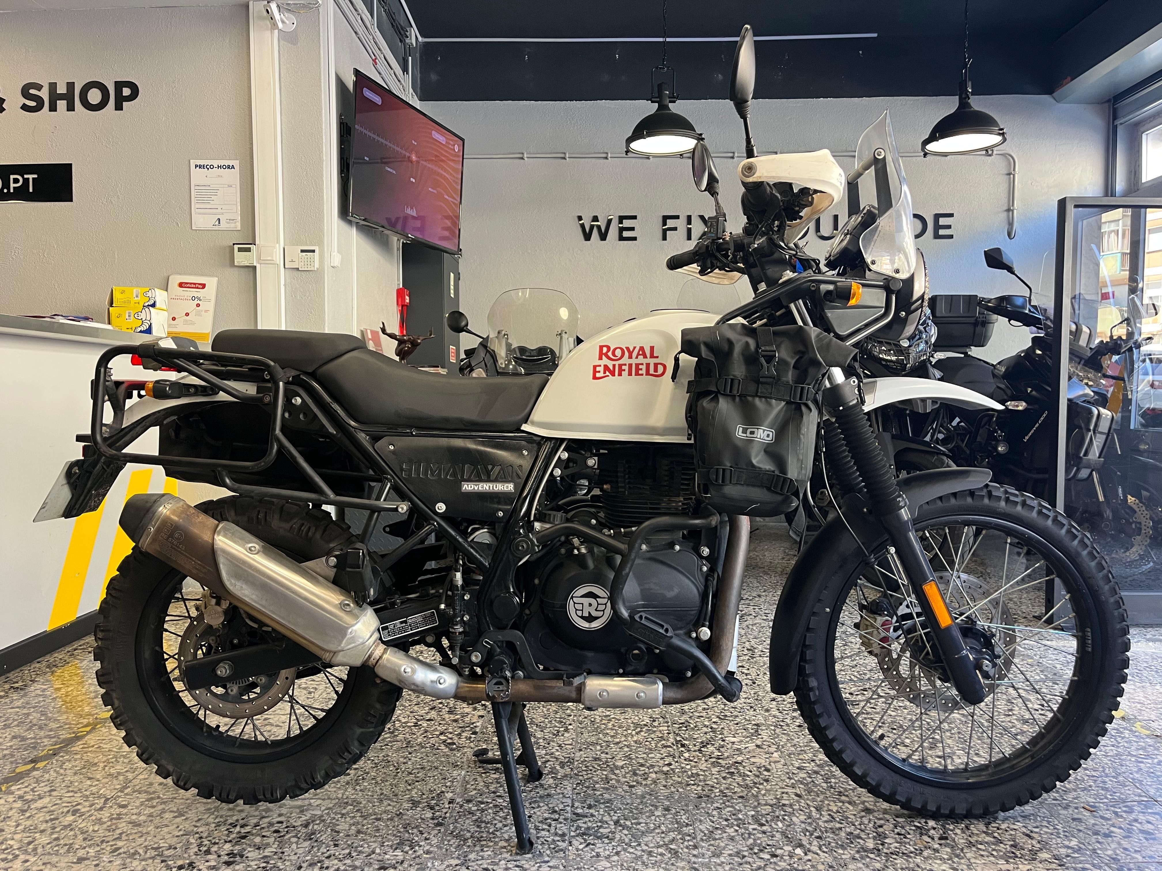 Royal Enfield Himalayan 411 Extras Pneus mistos