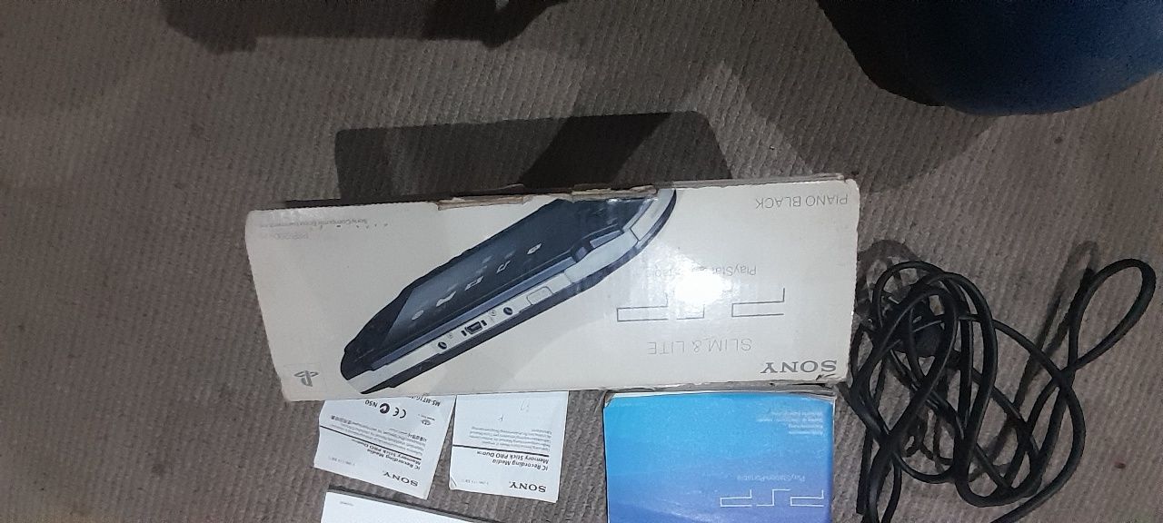 Sprzedam konsole psp 2004 PB