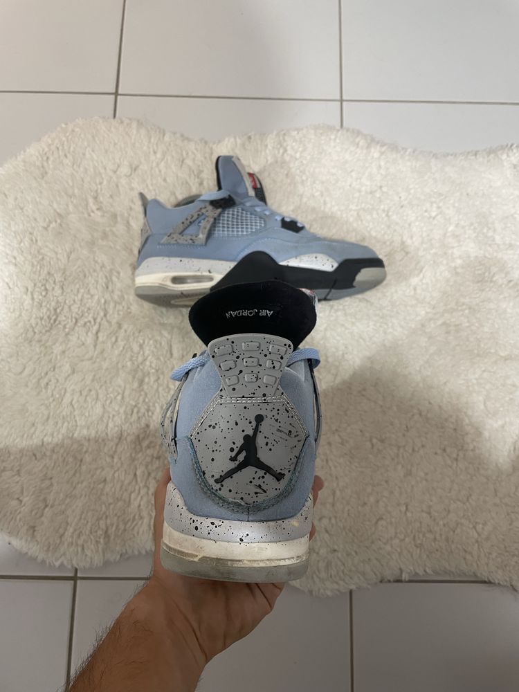 Air Jordan 4 Retro University (Azul)