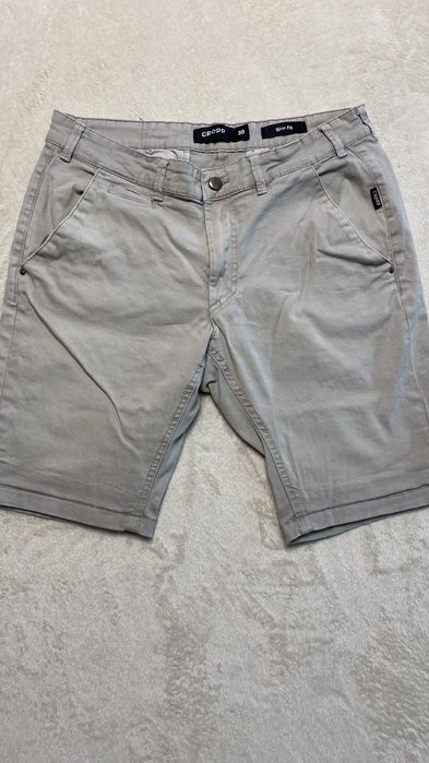 Шорти  розмір 30