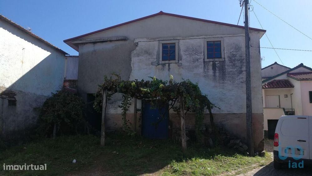 Casa de aldeia T3 em Aguda de 1960,00 m2