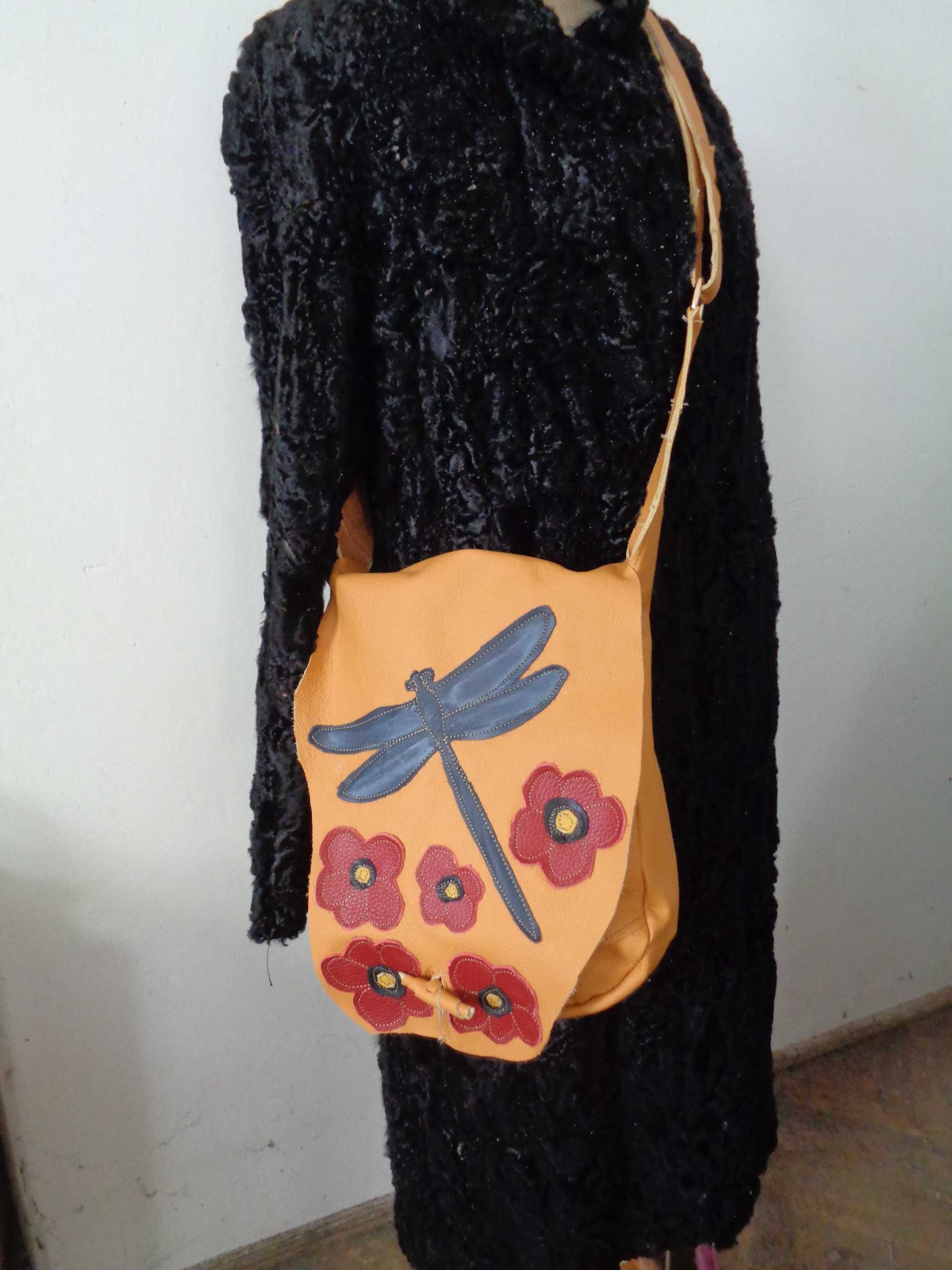 Artystyczna skórzana torebka z ważką. Handmade