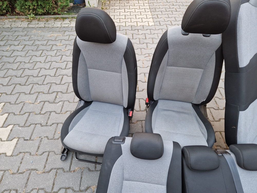Fotele komplet foteli do Hyundai I20 Roczniki od 14-20