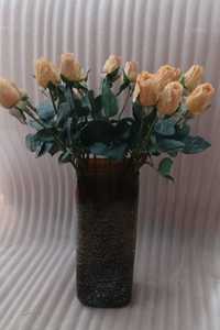 Квіти декоративні штучні в вазонах і в вазах. Відомі бренди