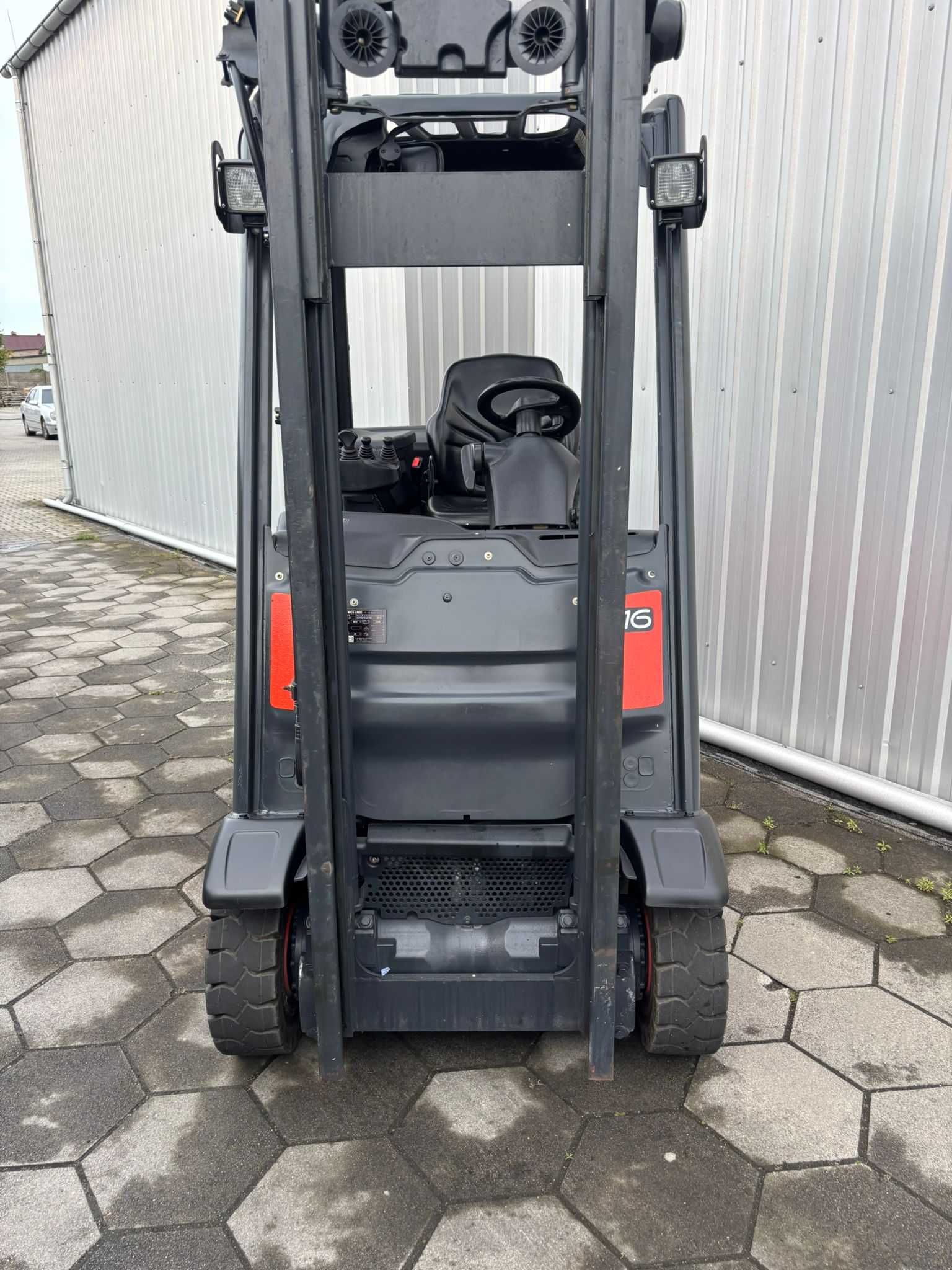 Wózek widłowy Linde H16T-01, LPG, Triplex 4640 mm, 2012 rok, 3800 mth