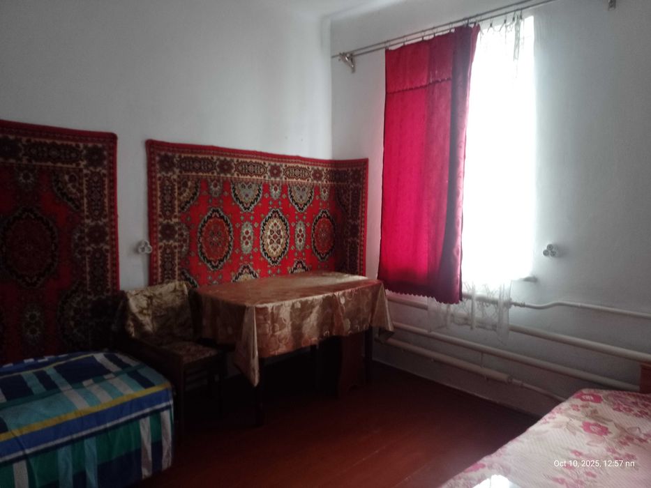 Здам кімнату толковим хлопцям.