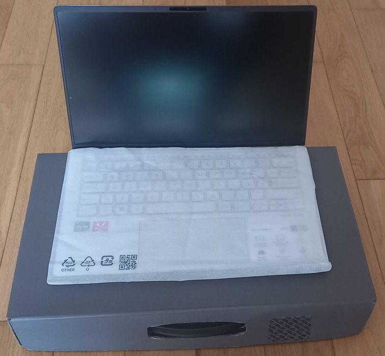 Computador Portátil Asus Zenbook 14 UM433D