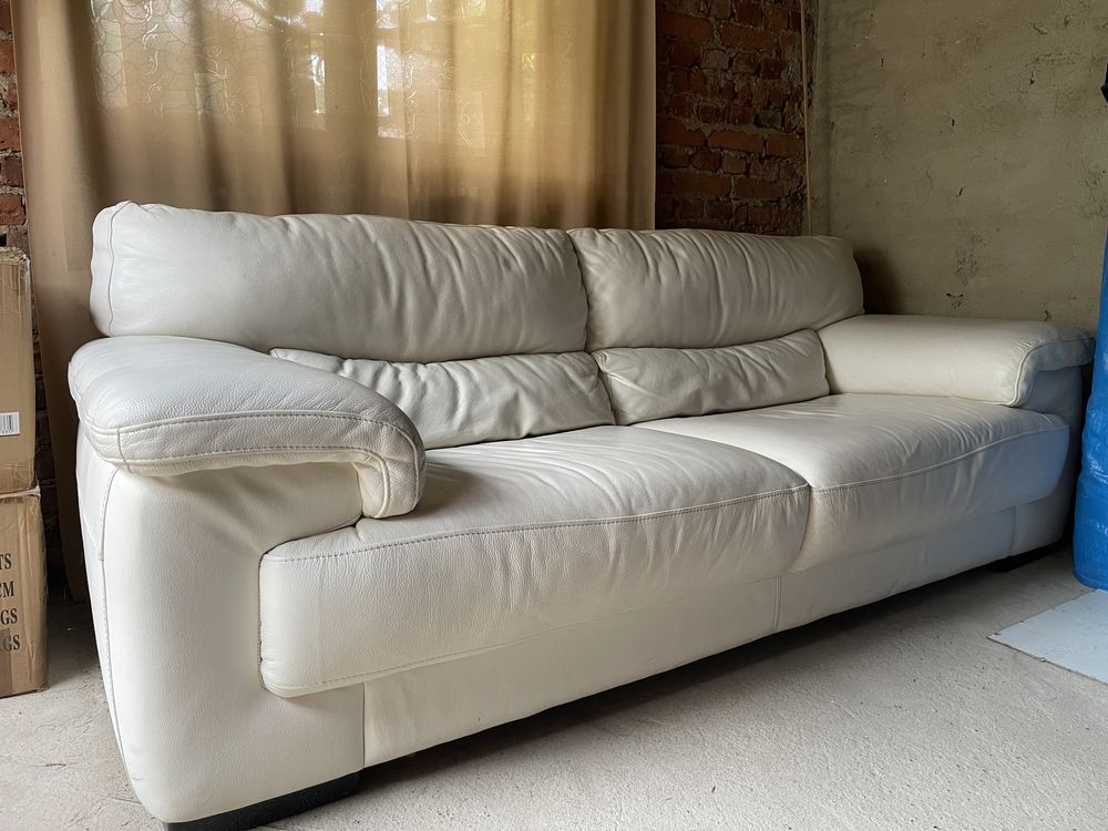 Biala skorzana kanapa sofa