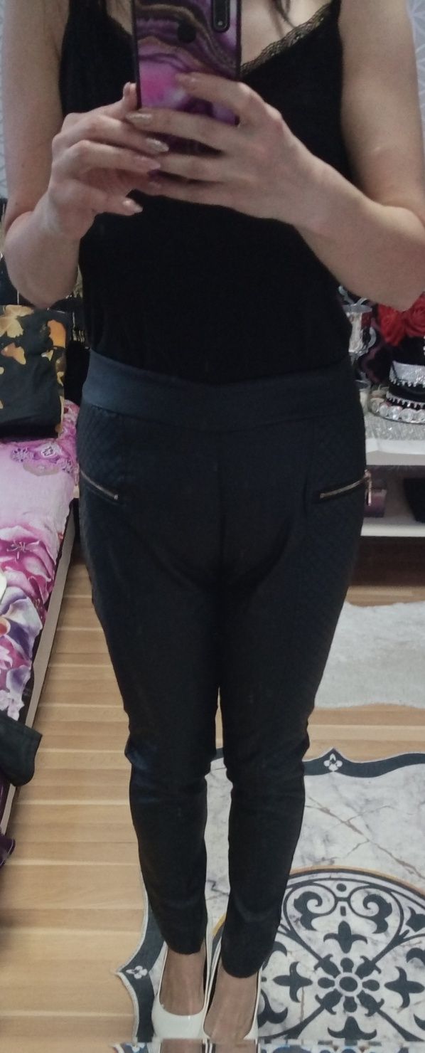 Spodnie legginsy woskowane czarne suwaczki