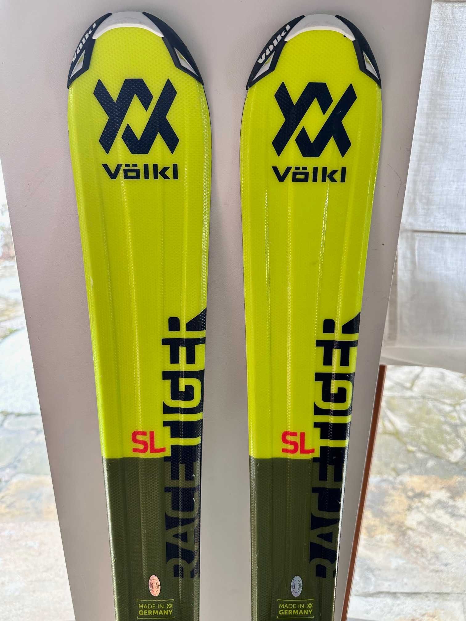 Narty zjazdowe juniorskie Volkl Racetiger SL 130.