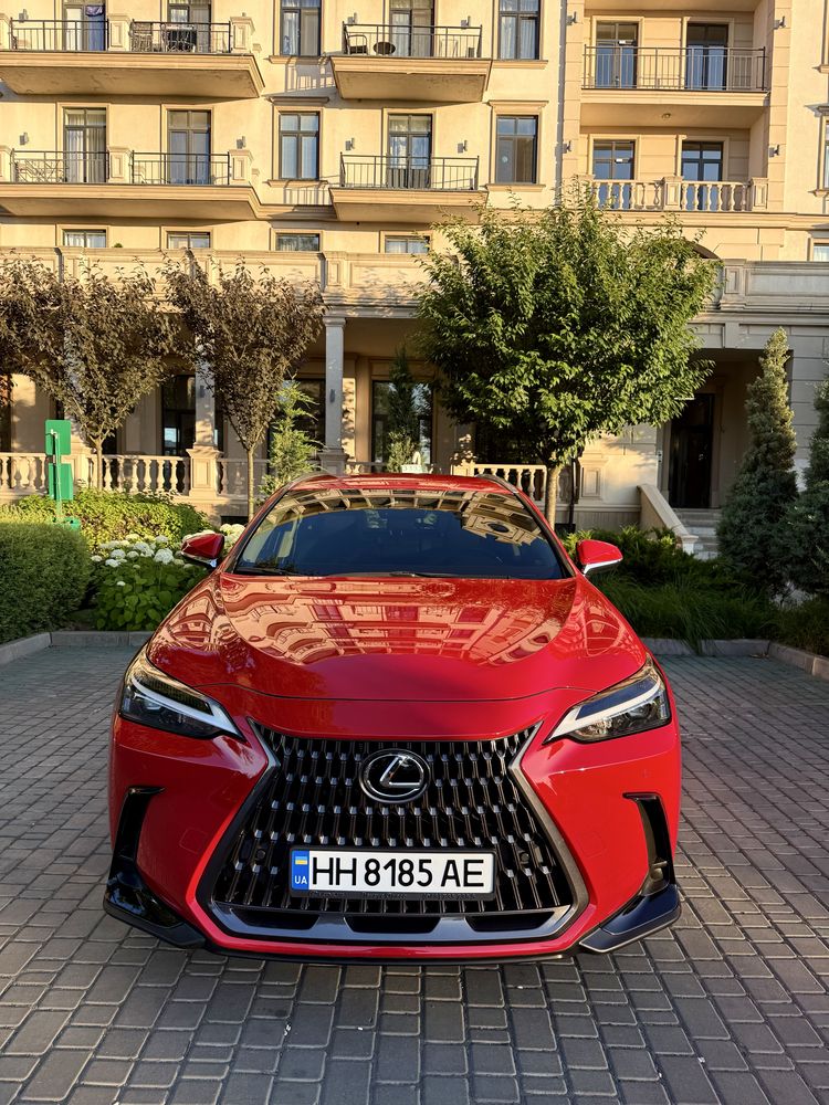 Пррдам офійійний Lexus Nx 200 Urban