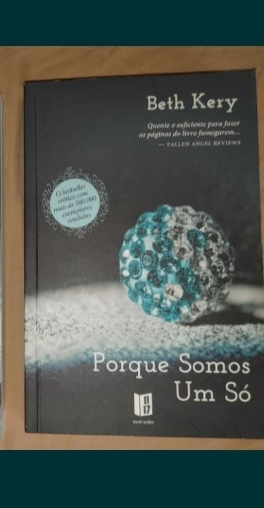 Livros/romance- "Porque somos um"