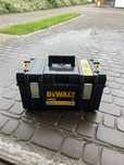 Skrzynka narzedziowa dewalt