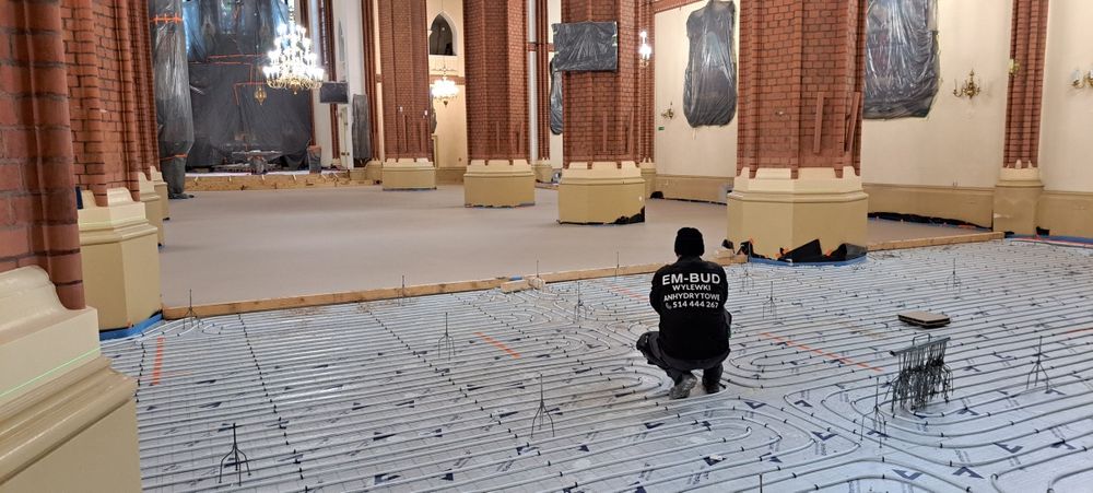 Wylewki anhydrytowe ,samopoziomujące