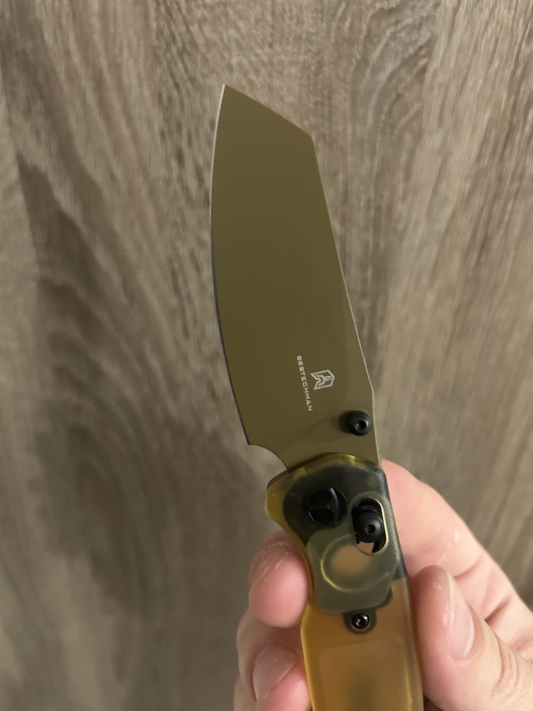Ніж на EDC Bestechman Cicada's Wing Bead Blasted Ultem