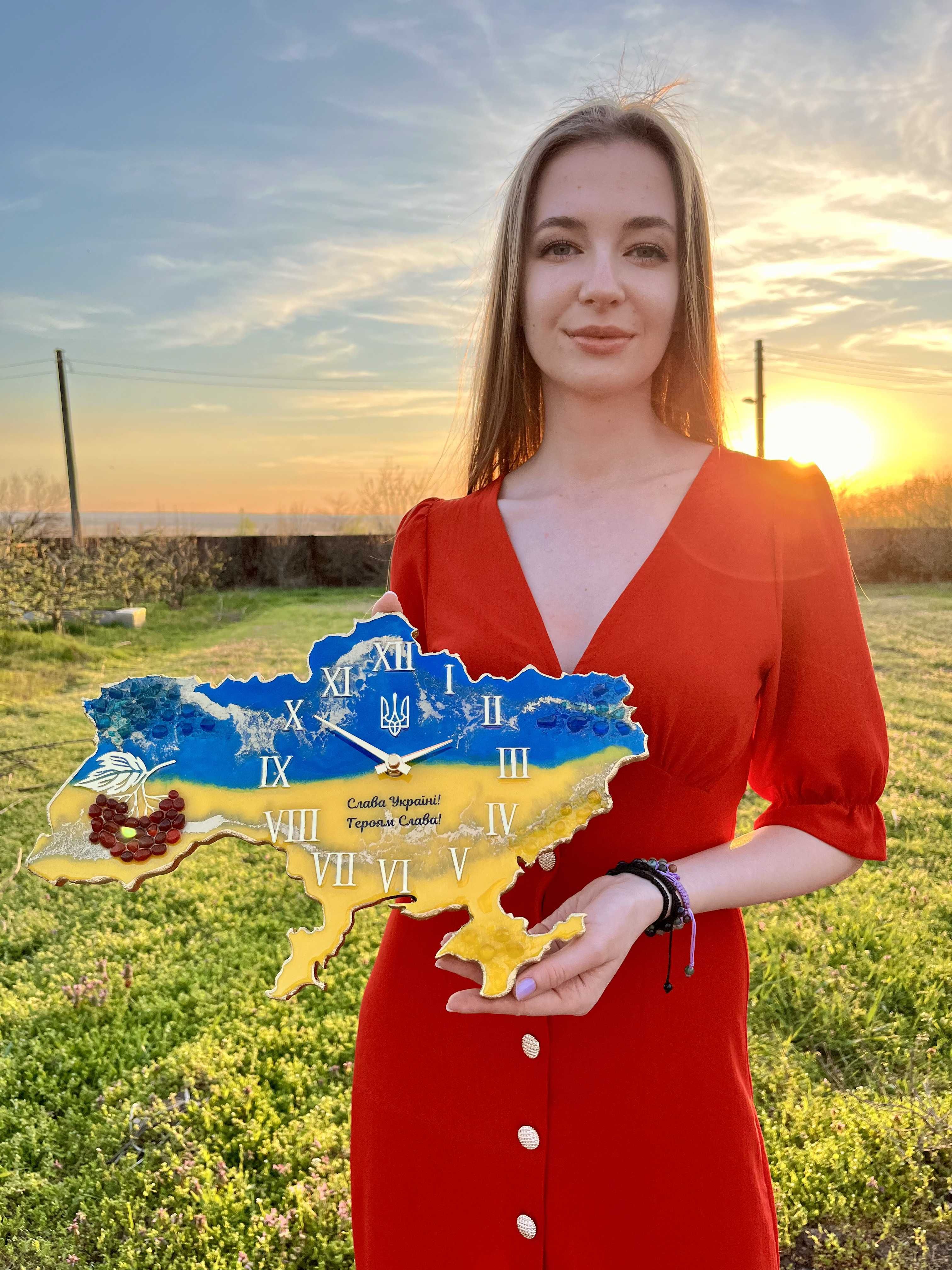 Годинник з епоксидної смоли Мапа України,чудовий подарунок директору
