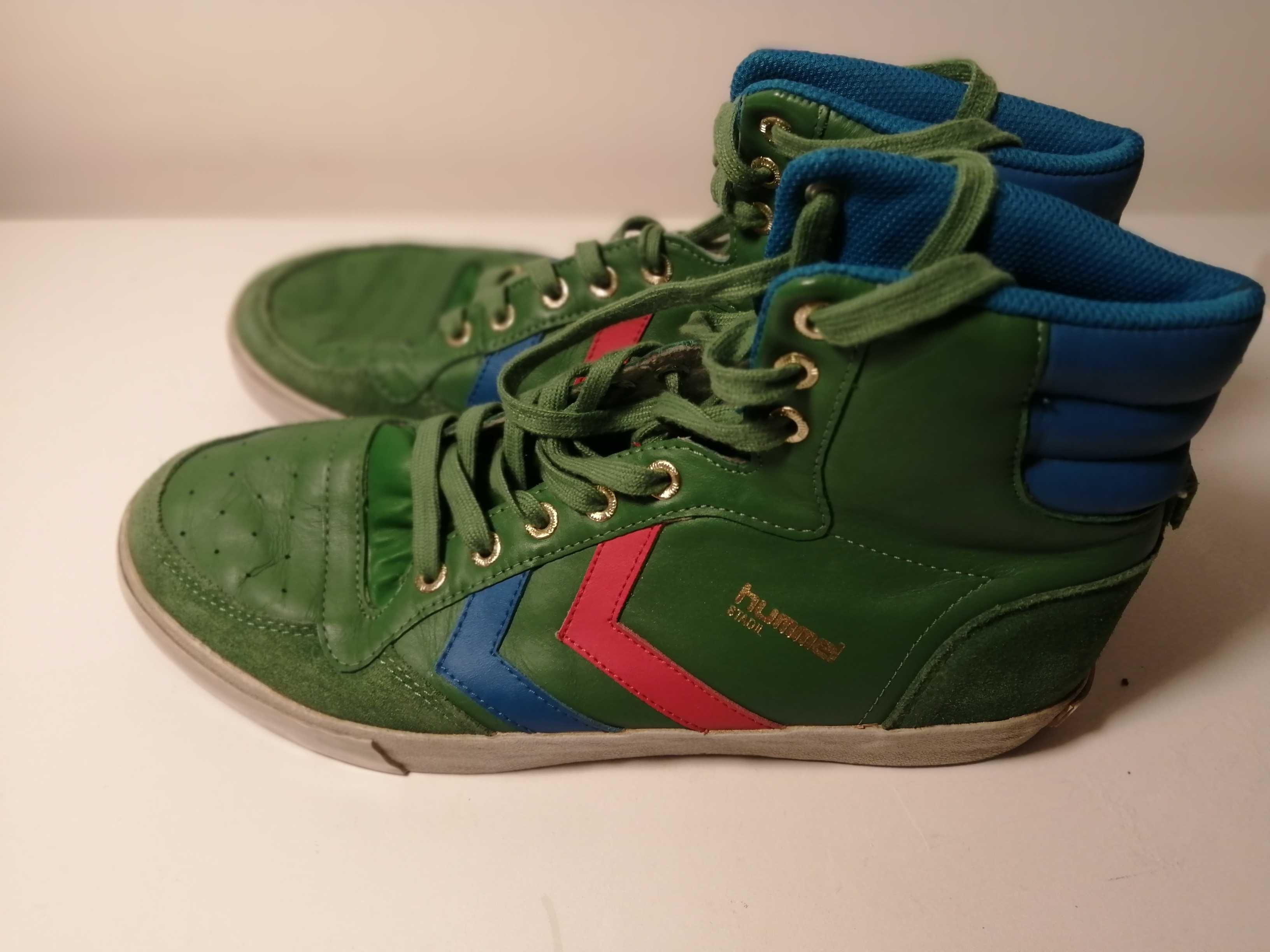 Ténis, Bota e cano longo da Hummel