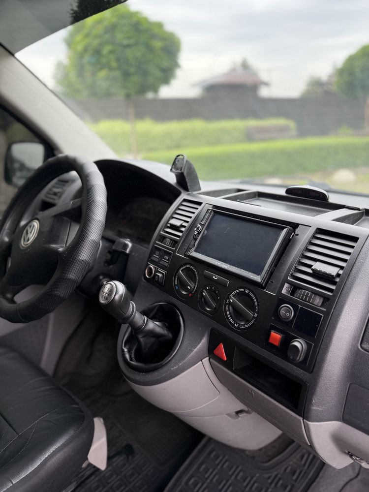Volkswagen T5 груз пасс 7 місць 1.9 Long