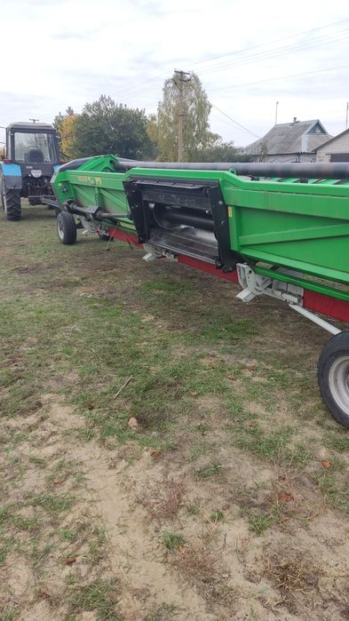 Комбайн Lexion 570 комплект 2 жниварки і візок