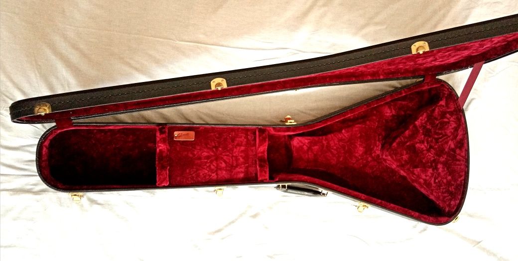 Futerał gitarowy Gibson Custom V