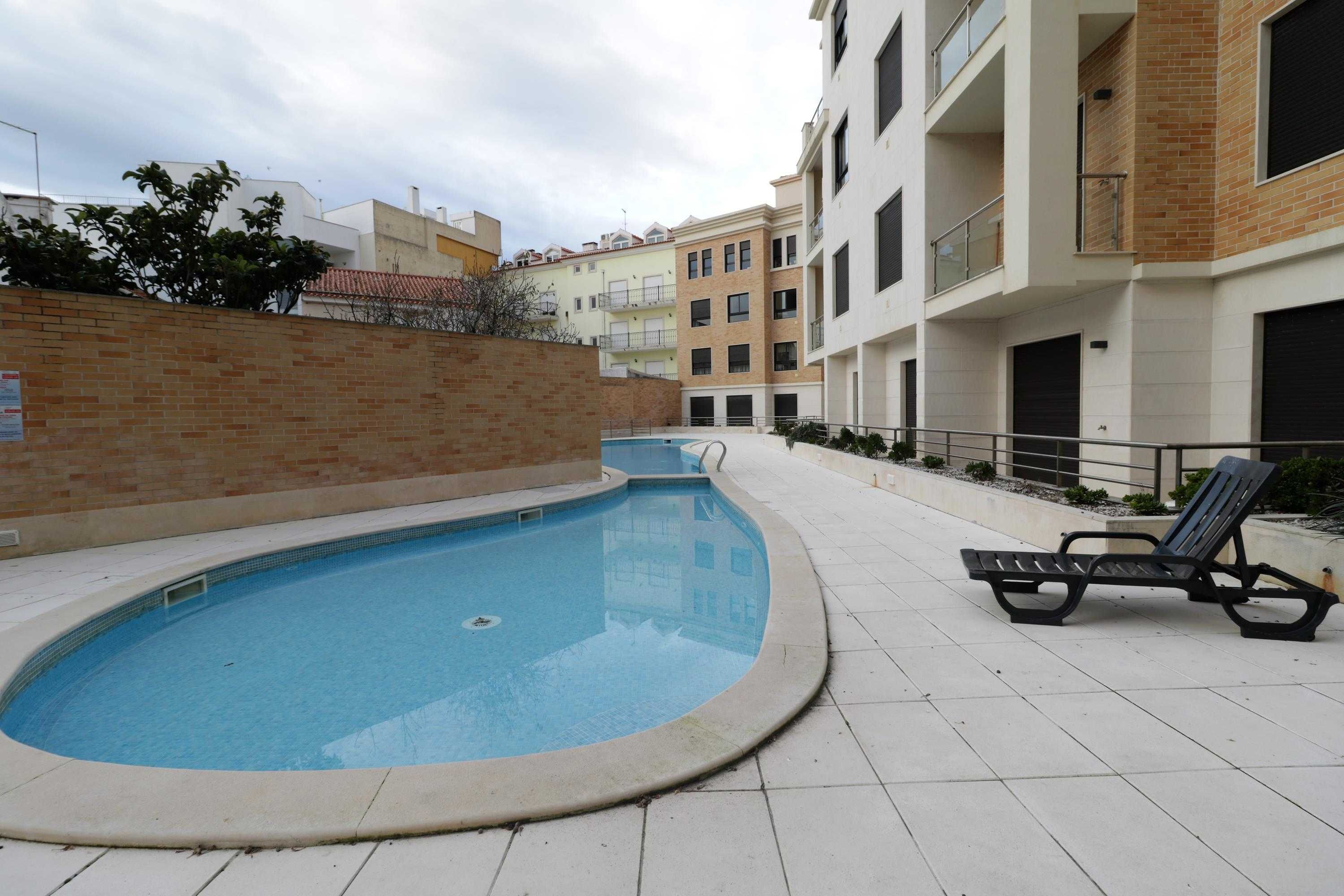 Apartamento T1 para férias com piscina a 100m praia São Martinho Porto