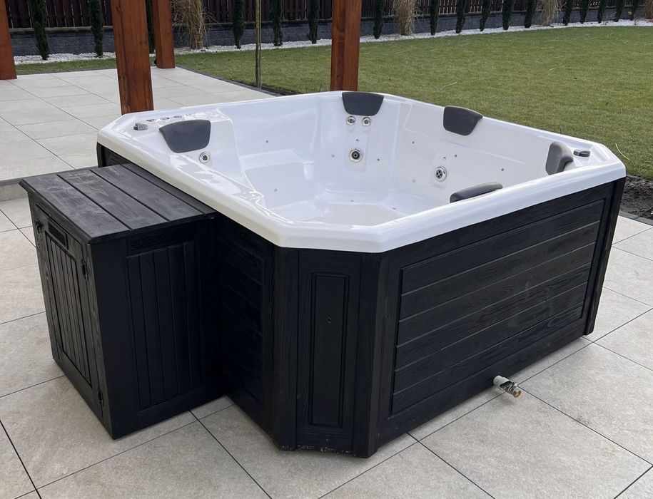 Jacuzzi ogrodowe 5-6 osobowe.