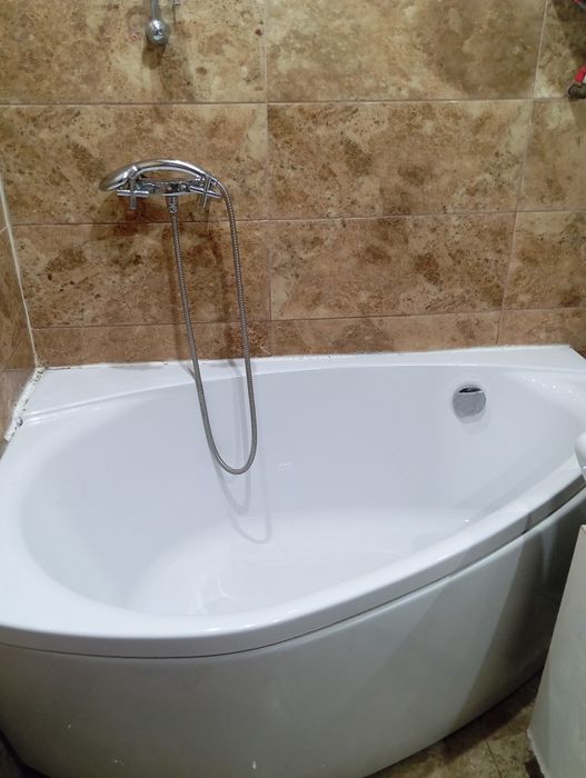 Wanna narożna z obudową 140 /80