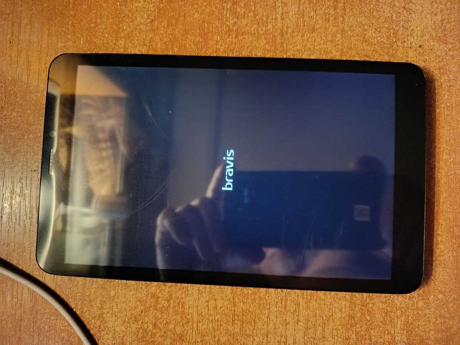 Планшет Bravis NB85