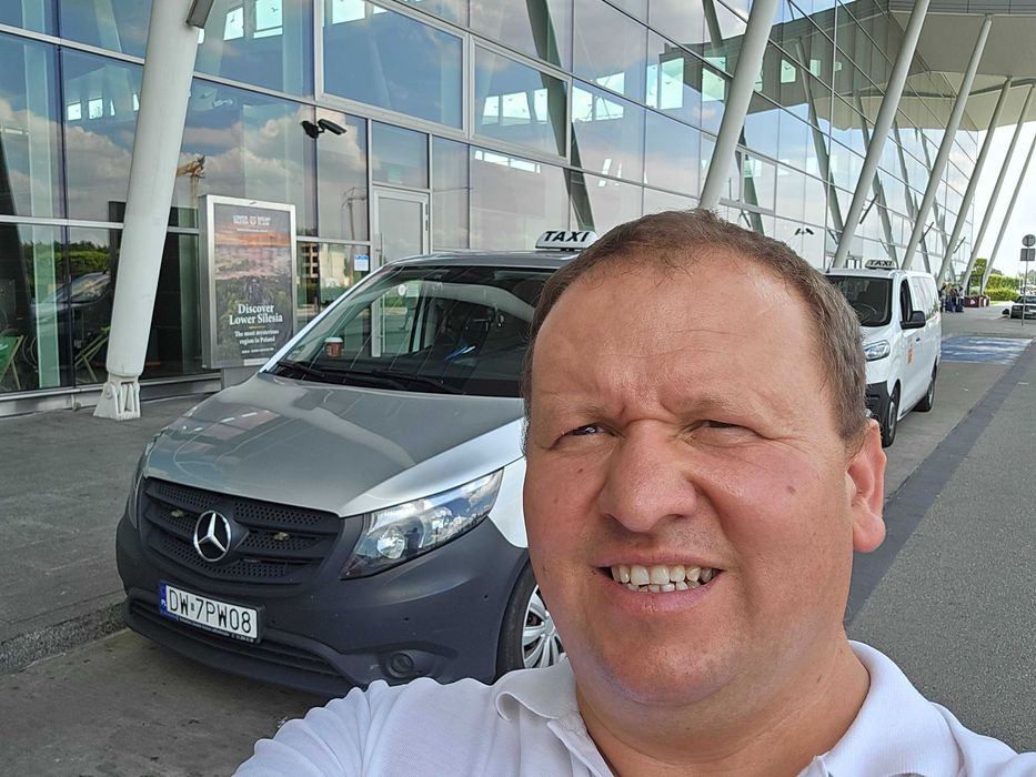 Bus dla 8 osób, Polska i zagranica, faktura, imprezy okolicznościowe