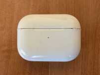 Etui ładujące do słuchawek AirPods Pro 1 USZKODZONE