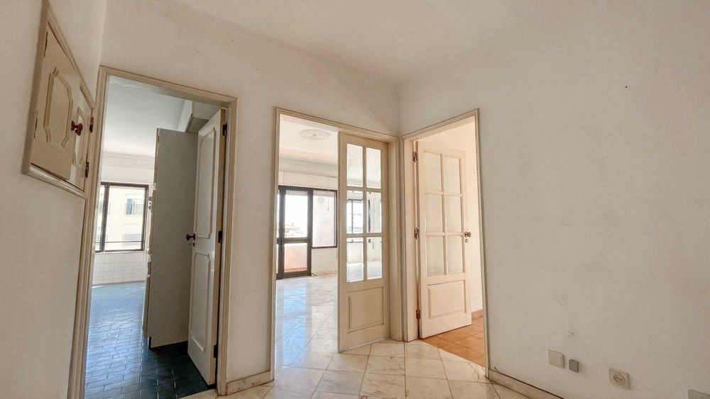 T3 no centro de Loulé junto ao Coreto, único apartamento no piso