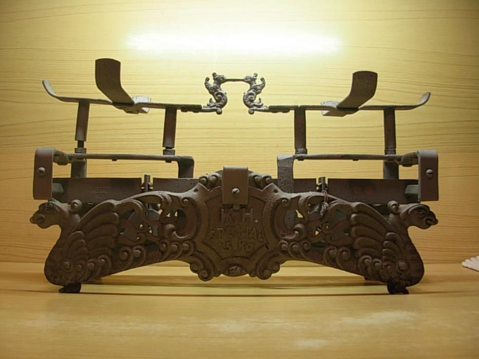 Wyposażenie starych ludowych domów - Waga z 1934 roku