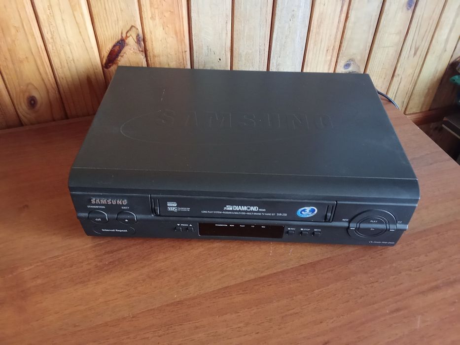 Відеомагнітофон Samsung VHS
