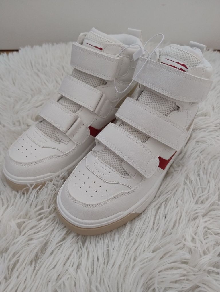 Nowe chłopięce sportowe buty na rzepy Zara roz 34