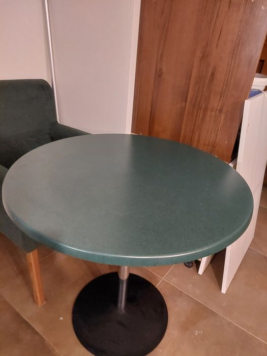 Stół okrągły na jednej nodze, stół do ogrodu, stół ogrodowy