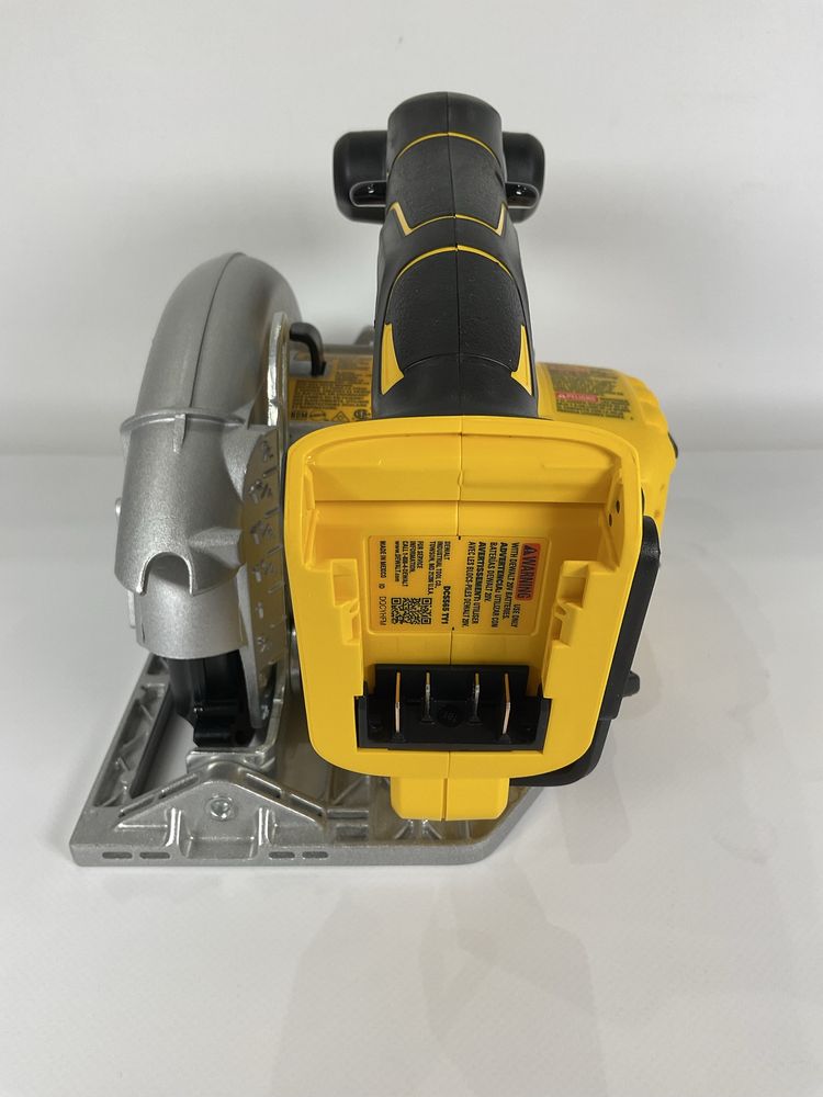Акумуляторная бесщеточная циркулярная пила DEWALT DCS565B 165мм 20v