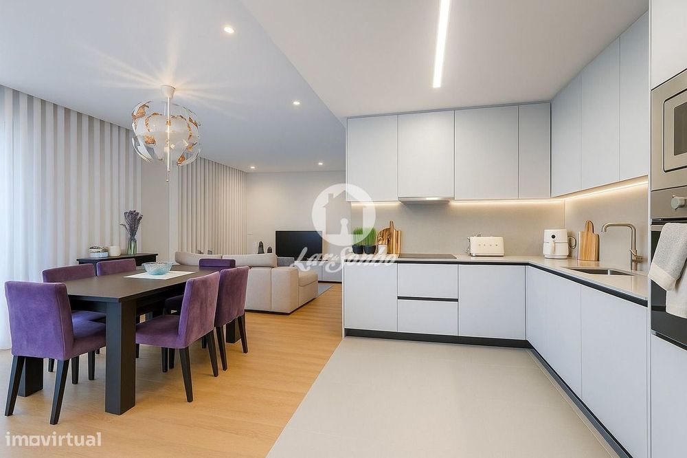 Apartamento T2 em Condomínio Fechado com Piscina e Garagem