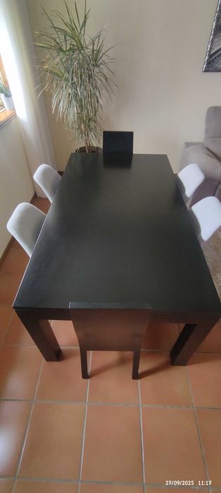 Conjunto Mesa Jantar + cadeiras