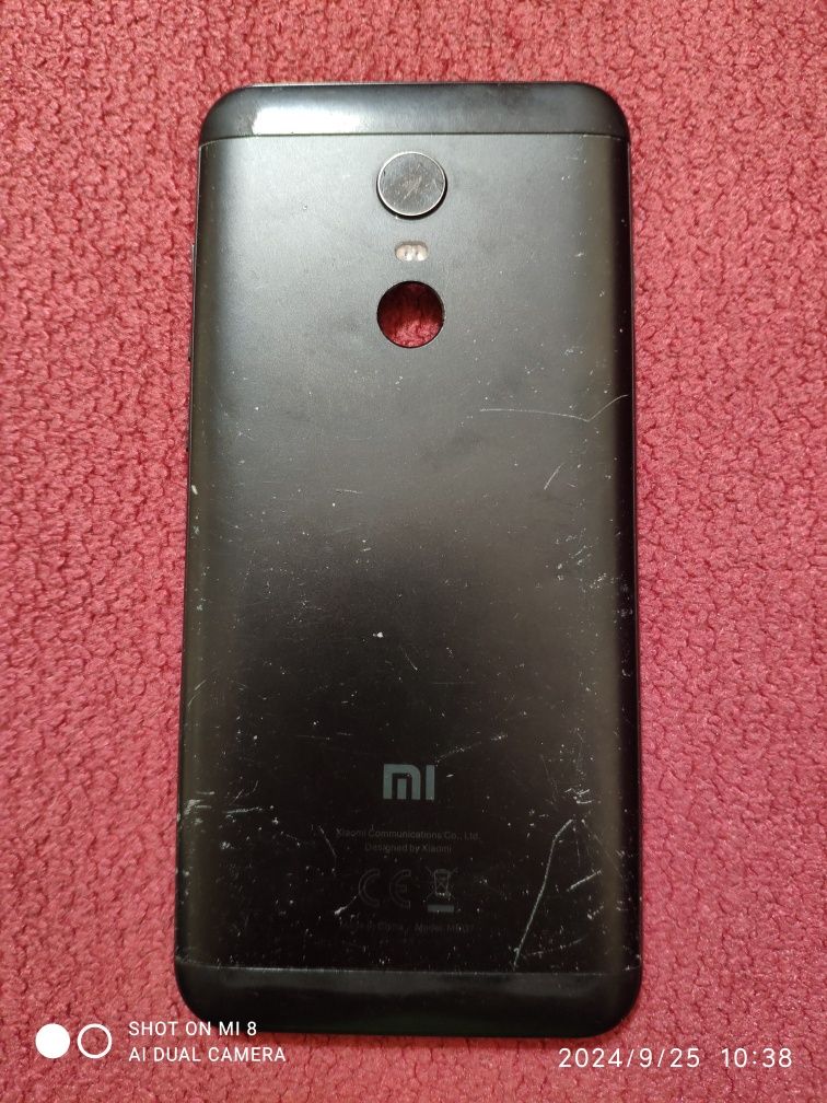 Продам крышка Redmi 5 plus