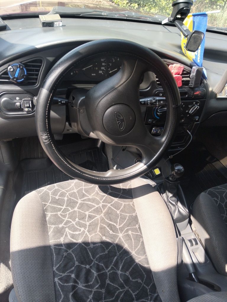 Авто Daewo Lanos 1.5