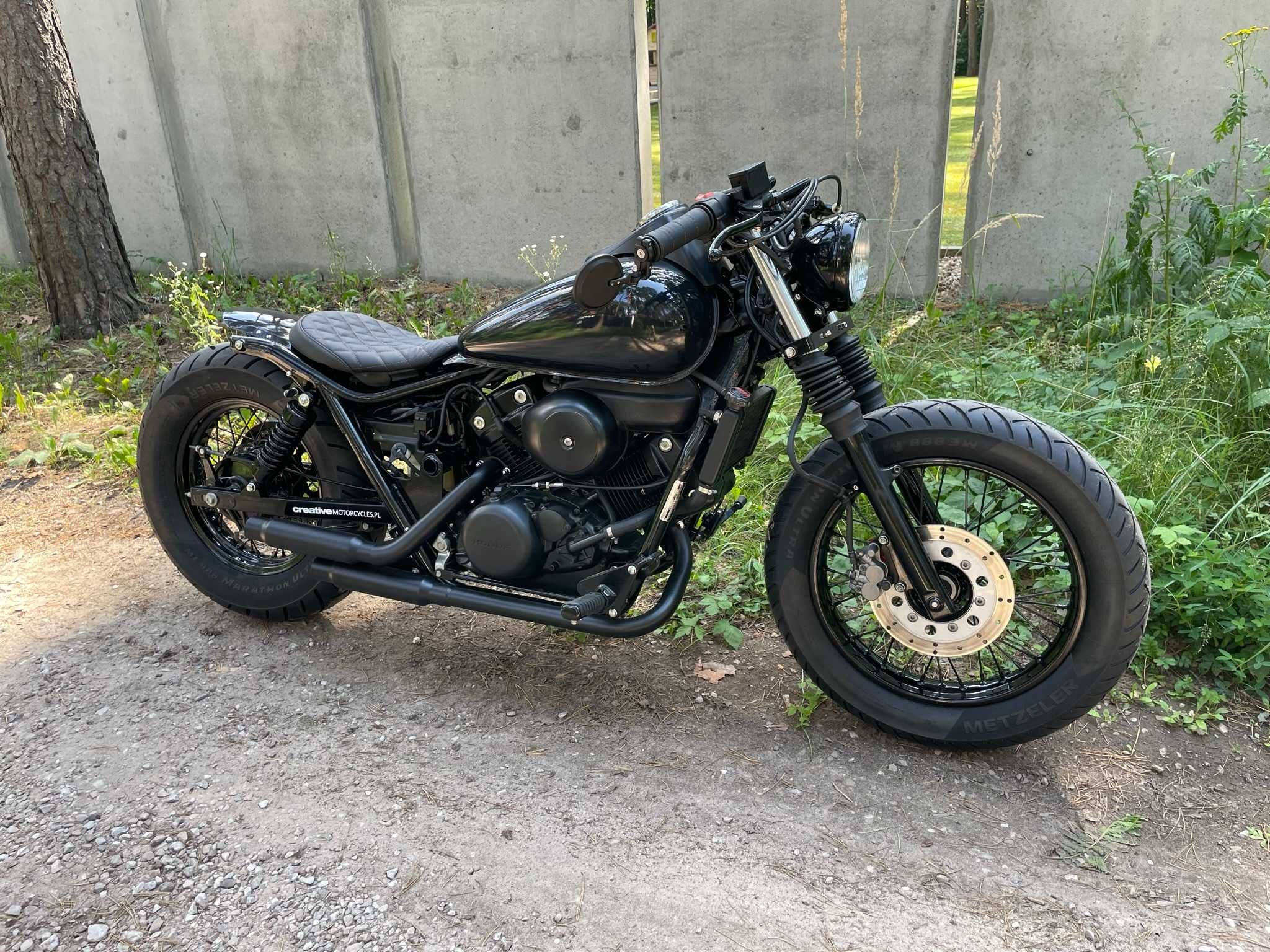 Honda Shadow VT 125 Bobber Custom kat b