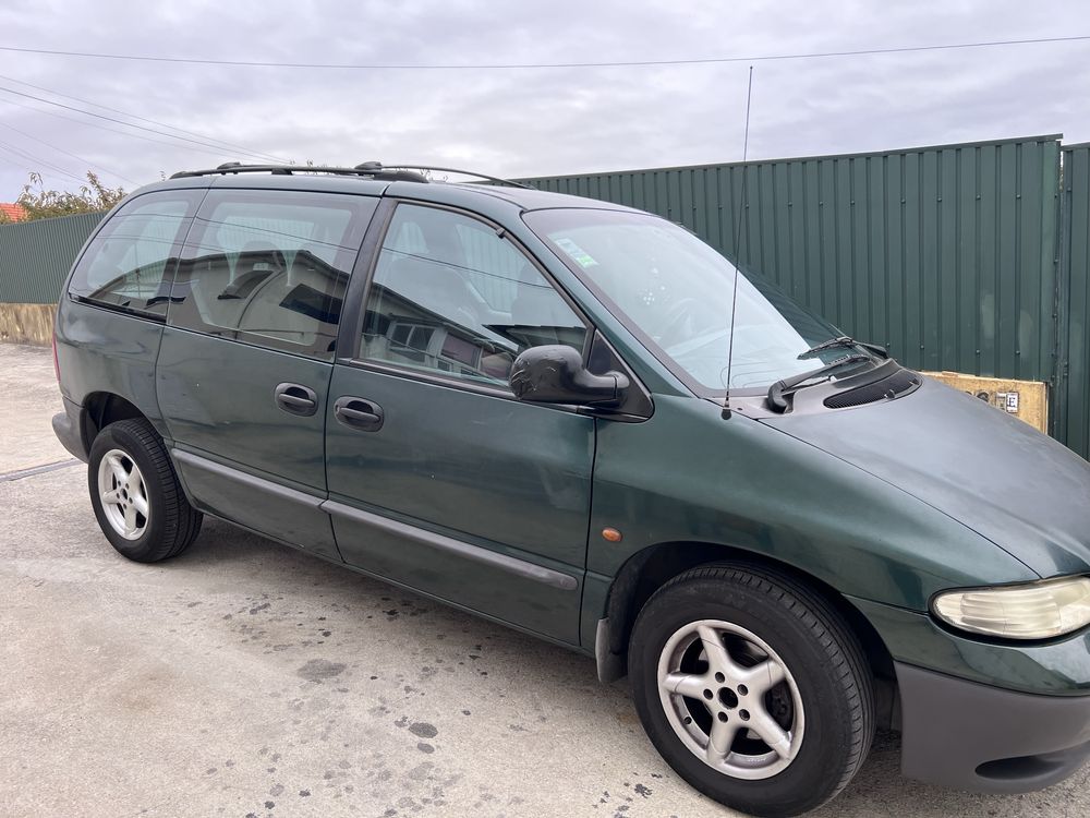 Vendo ou troco Chryseler Voyage de 7 lugares